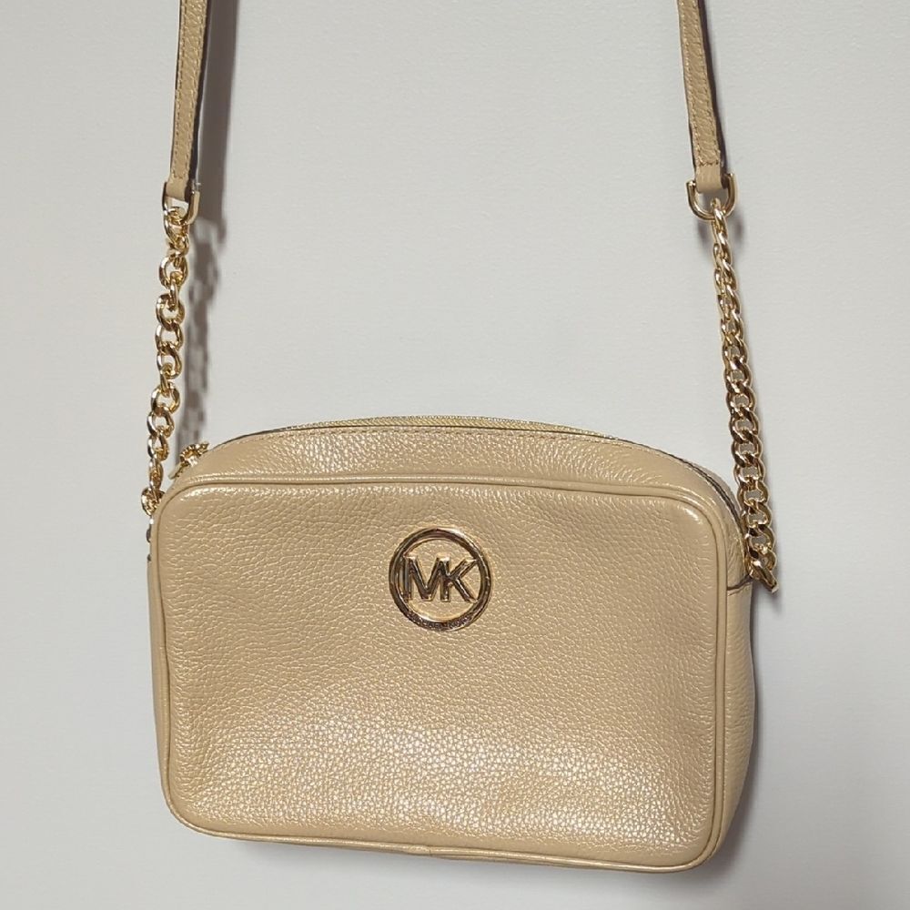 Michael Kors Camel And Gold Crossbody Bag with Adjustable Strap - Picture 2 of 6